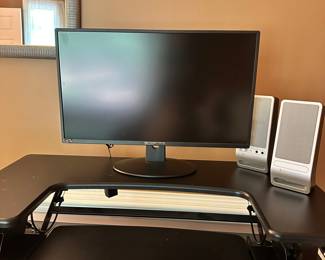 S115 - $40 - Sceptre E205W 20" LED Monitor. Like New.