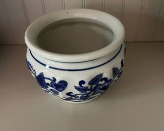 S8 - $12 - Blue and white planter. 4" tall