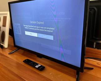 S78 - $25 - 22" Insignia TV with remote. Sept 2021. Tested: Working.