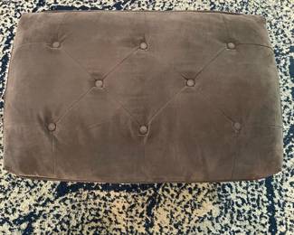 S6 - $25 - Gray ottoman. some scuffs on legs. See additional photos. Measures 29"d x 19"w x 14"t