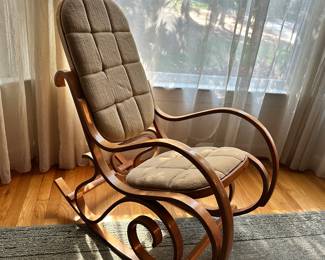 S81 - $75 - Classic Bentwood Rocking Chair. Excellent Condition. No issues. 20"w x 36"d x 40"t
