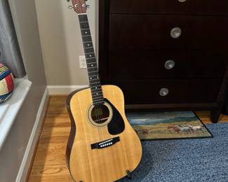 S120 - $150 - Yamaha Acoustic Gutair