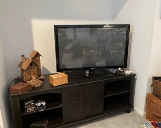 1 of 2 Samsung TVS