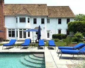 Patio.com Chaise pool chairs