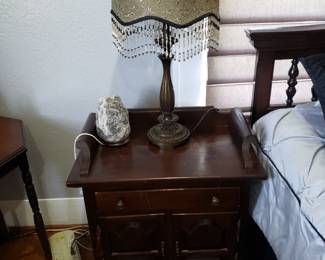 VINTAGE ETHAN ALLEN NIGHTSTAND