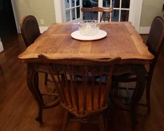 ANTIQUE FRENCH DINING TABLE AND CHAIRS
