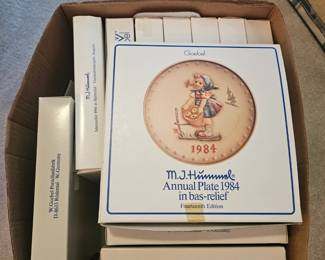 Hummel Plates