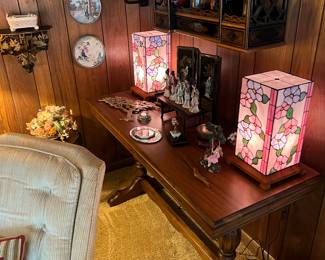 Neat pair stain glass lamps
