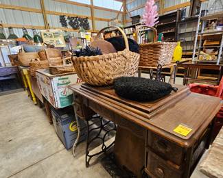 Treadle sewing machine