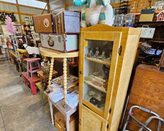 Hoosier style side cupboard