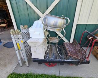 Warehouse cart, primitives, folding ladder