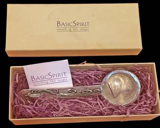 Basic Spirit Spoon In Box