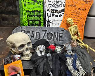 Bundle Of Halloween Decor

