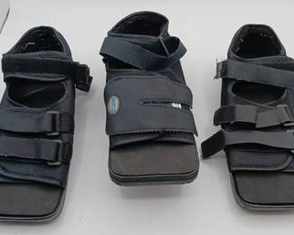 (3) Medical Boots
