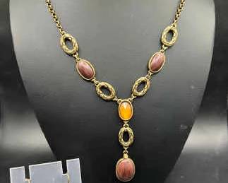 Vintage Avon SAQ Matching Necklace & Earrings
