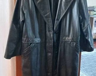 Vintage Global Identity G-III Leather Jacket, Size Medium
