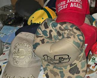 Caps