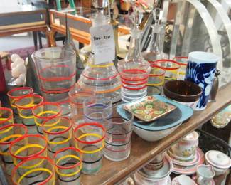Ring-a-ding glassware