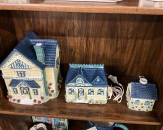 Cracker Barrel Victorian House Ceramic Cookie Jar