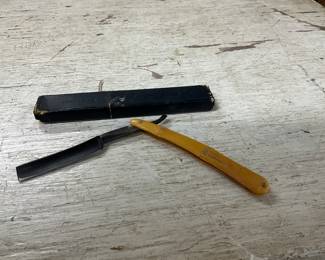 M Jung New York Straight Razor