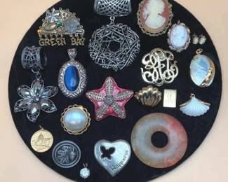 Vintage Cameos, Pendants Necklace Enhancers