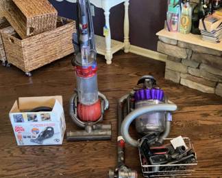 Dyson Dirt Devil Vaccum Set