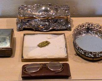 Vintage Music Box, Mirrored Tray Velvet Lined Box