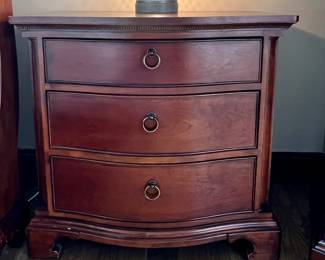 1 of 2 matching night stands 