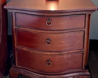 1 of 2 matching night stands 
