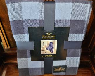 New Beautiful Pendleton Blanket