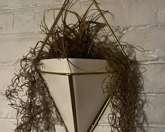 08 Geometric Wall Planter