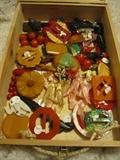 JEWELRY BAKELITE AND CATALIN