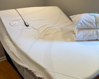 Almost new adjustable bed