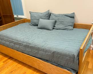 Day bed