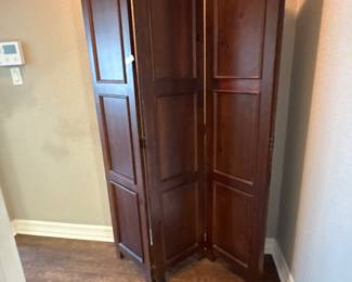 Room divider