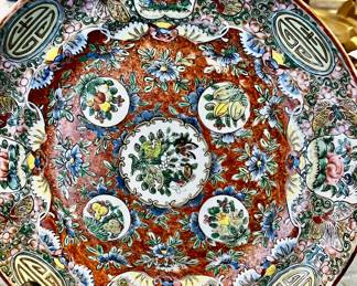 Antique Rose Medallion