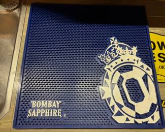 Rubber bar mat