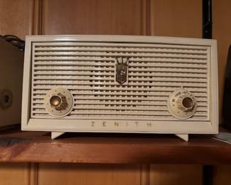 Vintage Zenith Model B508W