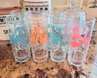 Set of 8 vintage Libby Flamingo glasses!