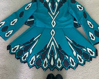 IRISH DANCE OUTFIT