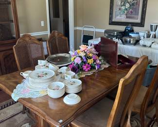 Kitchen. Country style table set.