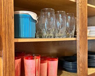 Cups.