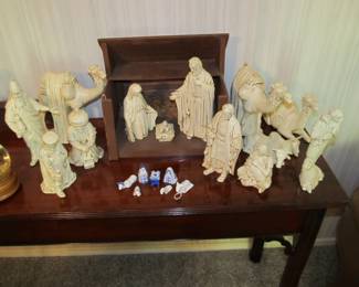 Gorgeous handmade wooden/ceramic VTG nativity sets