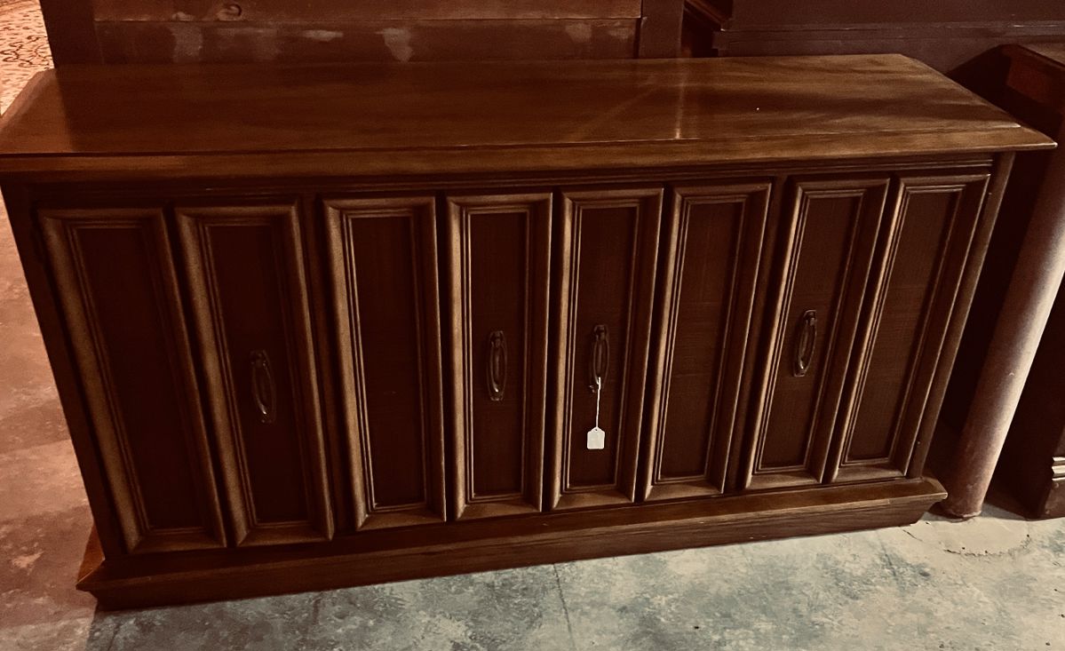 Fabulous MCM dresser!