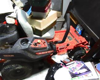 Working zero turn lawnmower, tested we mower yard with this mower.