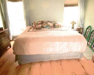 King size bed