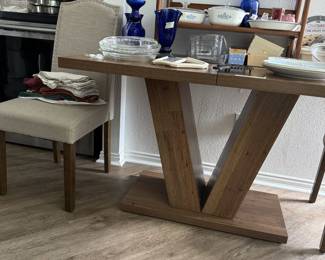 Dinner table and four matching chairs