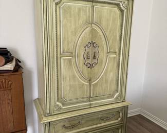 Large dresser cabinet