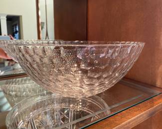 Tiffany &Co Honeycomb design clear crystal centerpiece bowl $100