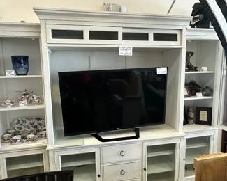 Wall Unit